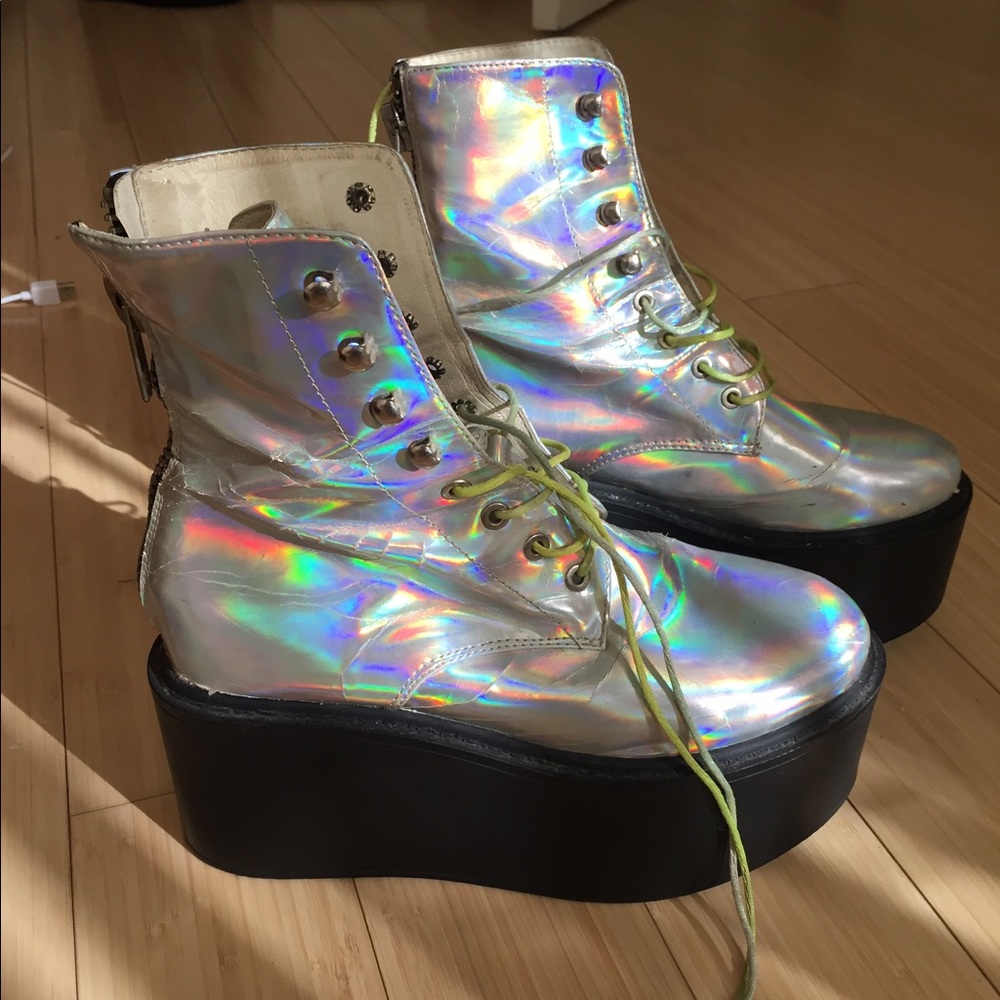 UNIF holographic gamma ray Boots Sz 7